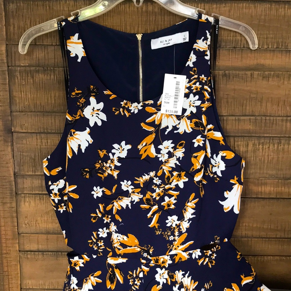 Hi low maxi dress by Ali & Jay, sold by South Moon Under. Size large, never worn